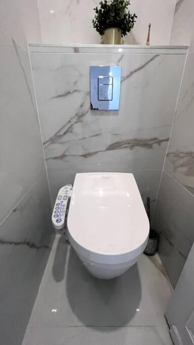 Nice Apartment With Amazing View Of Paris + Parking Dış mekan fotoğraf